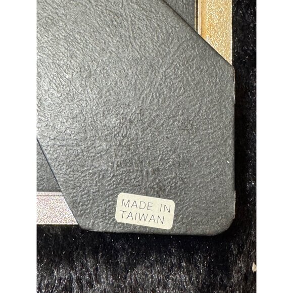 Silver Textured Diamond Pattern Tabletop Picture Frame 5"x7" Rectangular Stand - Picture 6 of 7